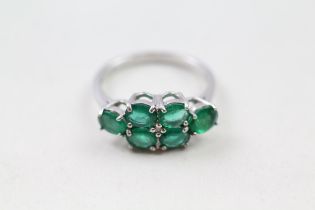 18ct white gold oval cut green gemstone dress ring (3.4g) Size N