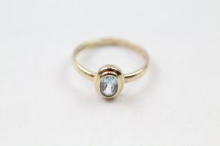 9ct gold blue topaz dress ring (1.4g) Size K