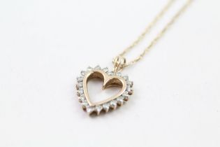 9ct gold diamond heart shaped pendant & chain (2.2g)