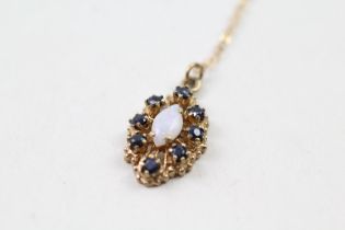 9ct gold opal & sapphire cluster pendant & chain (1.8g)