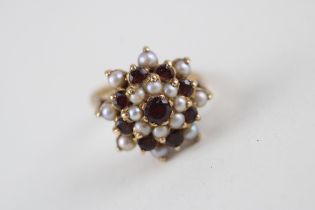 9ct gold garnet & seed pearl dress ring (4.3g) Size J