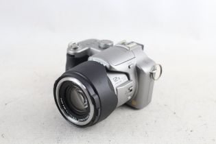 Panasonic Lumix DMC-FZ30 DIGITAL BRIDGE CAMERA w/ Leica 12x Optical Zoom WORKING // Panasonic