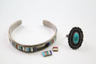 A collection of silver Native American jewellery including signed (19g)