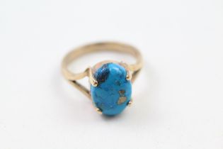 9ct gold blue gemstone dress ring (5g) Size R