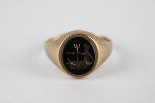 9ct gold Aquarius black onyx signet ring (3.1g) Size U