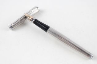 Vintage PARKER 75 Silver Plated Fountain Pen w/ 14ct Gold Nib WRITING (18g) // Dip Tested &