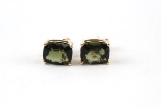 9ct gold green gemstone stud earrings (2.3g)