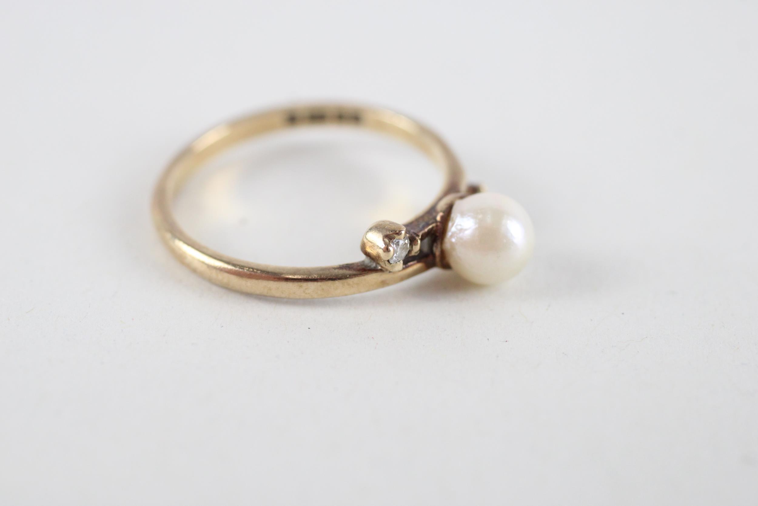 9ct gold cultured pearl & diamond ring (1.8g) Size M + M - Image 2 of 5