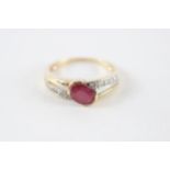 9ct gold ruby & diamond ring (2.4g) Size R