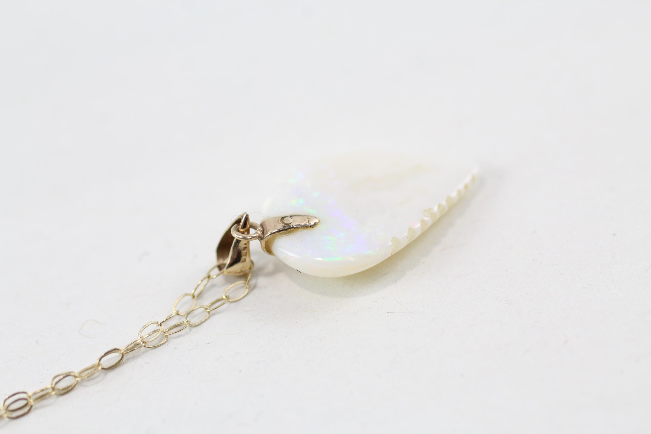 9ct gold opal pendant & chain (1.1g) - Image 4 of 5