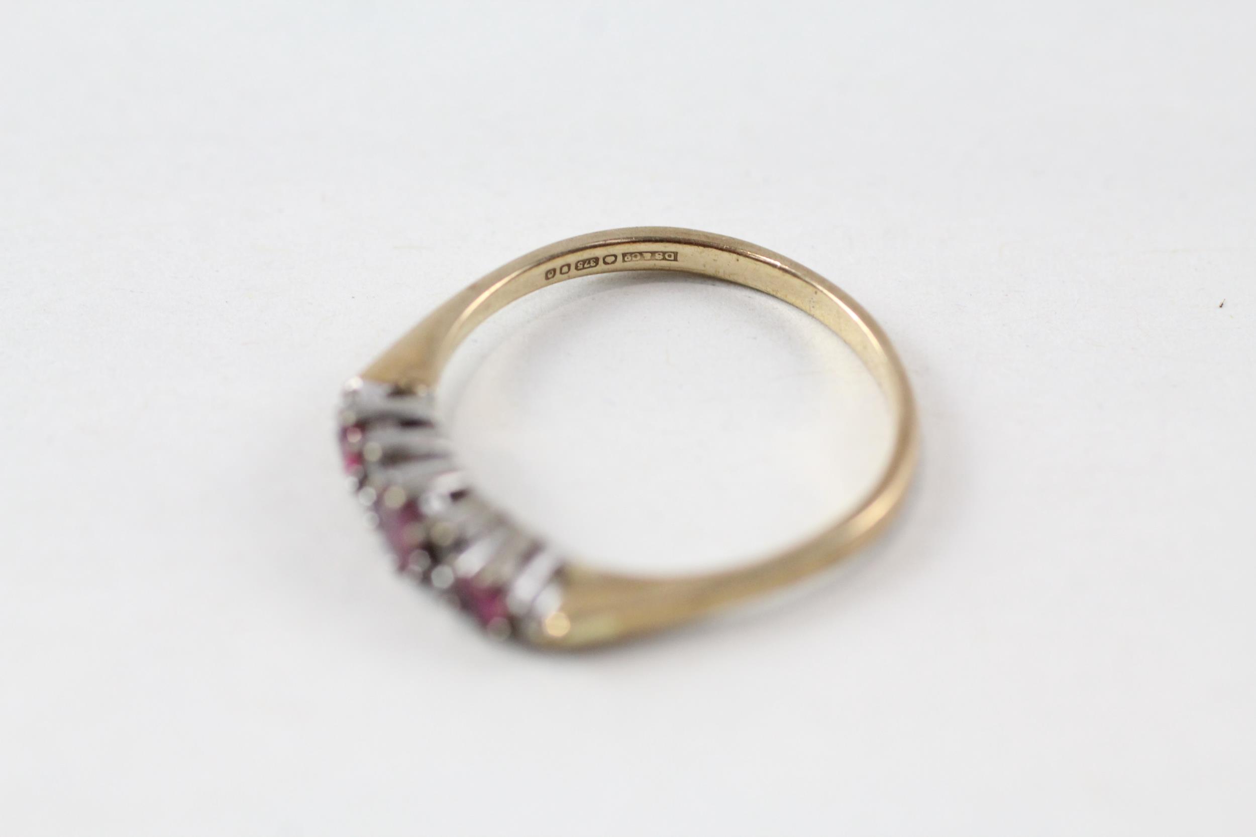 9ct gold ruby & diamond ring (2g) Size Q - Image 3 of 4