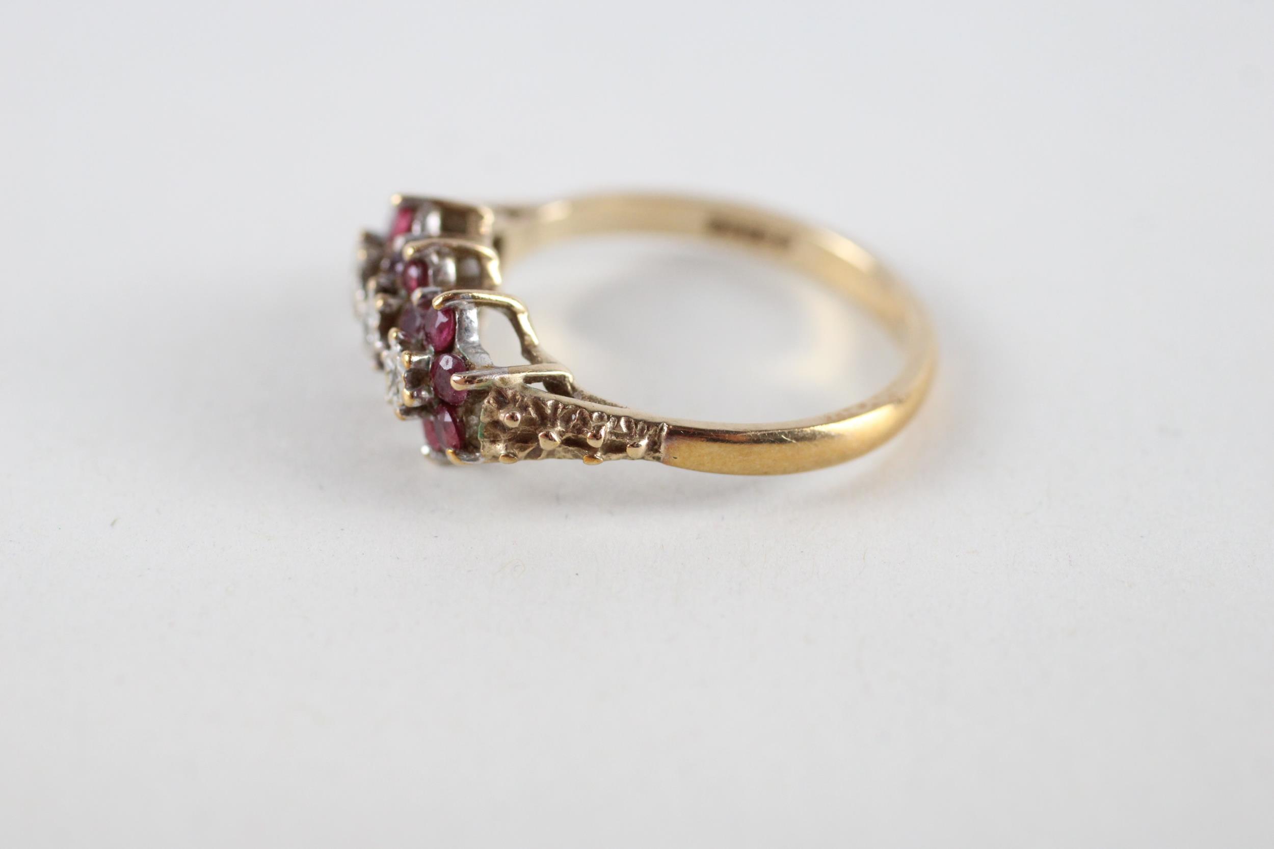 9ct gold ruby & diamond cluster ring (2.3g) Size N - Image 4 of 5