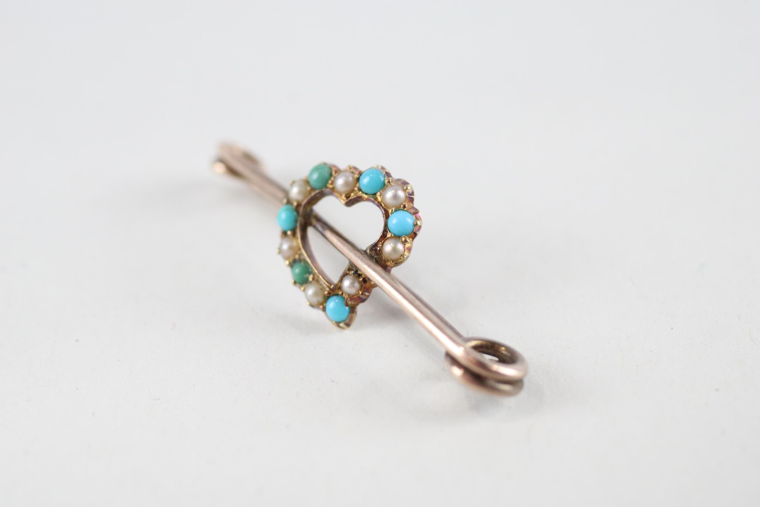 9ct gold turquoise & seed pearl heart brooch (1.5g) - Image 3 of 4