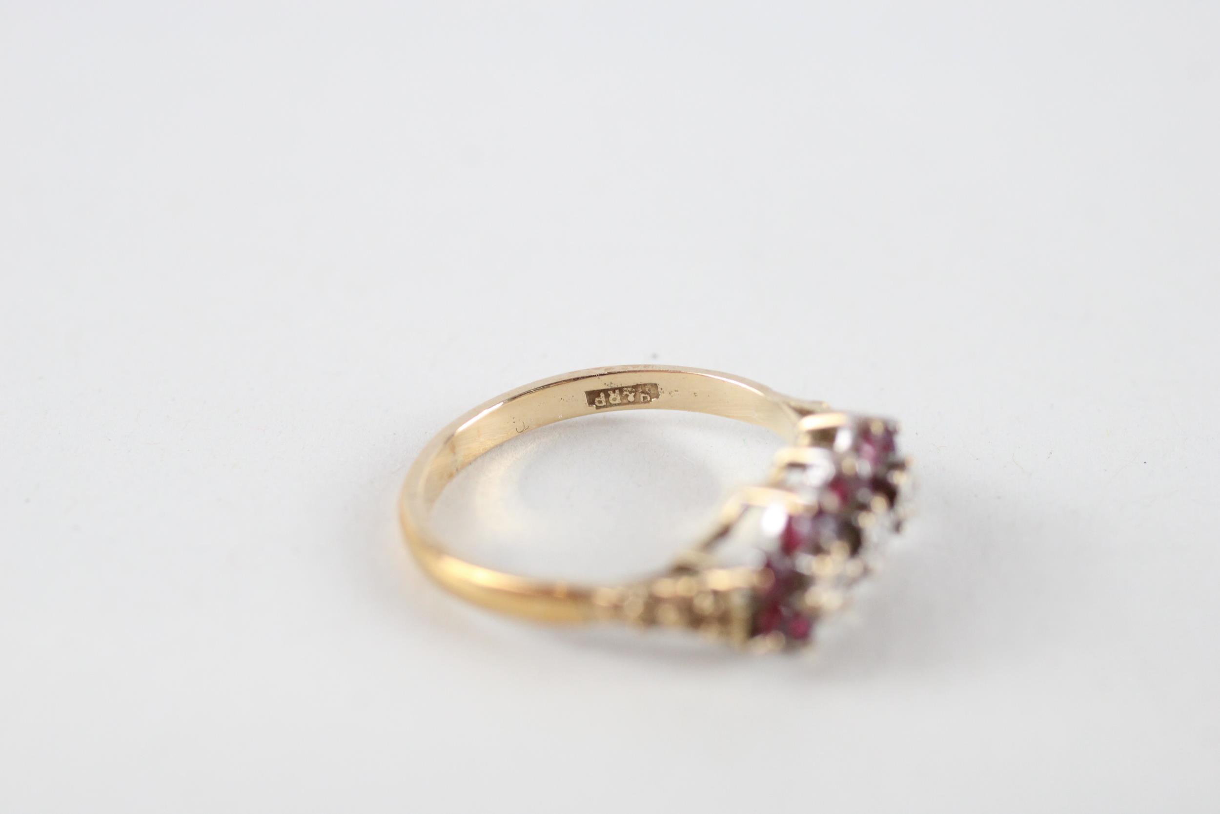 9ct gold ruby & diamond cluster ring (2.3g) Size N - Image 3 of 5