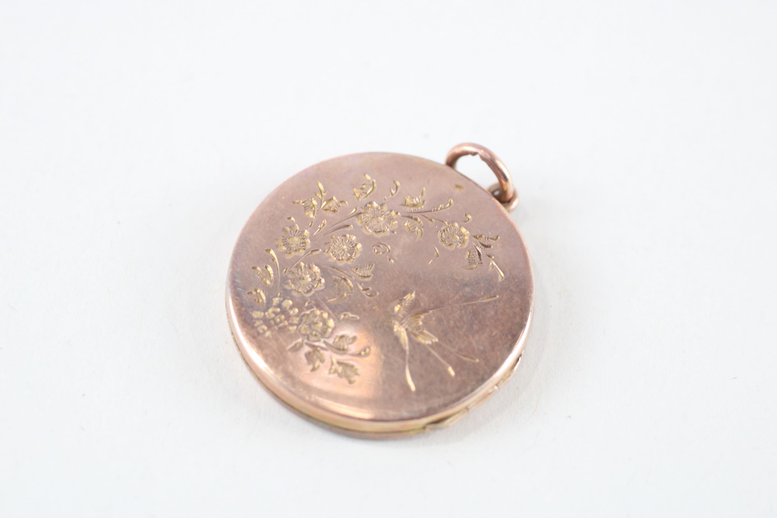 9ct gold engraved locket (4.5g) - Image 3 of 4