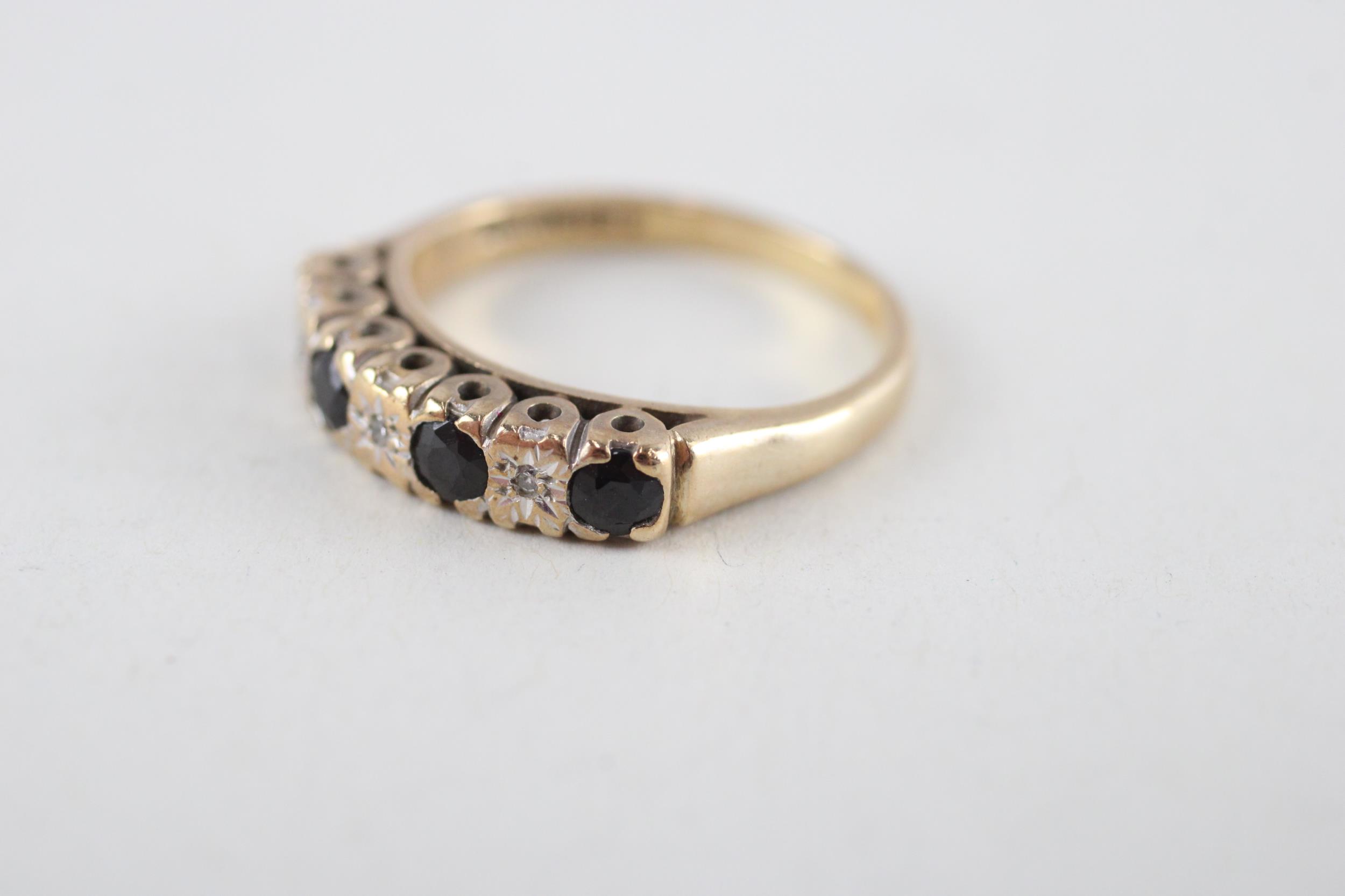 9ct gold diamond & sapphire seven stone ring (2.9g) Size N - Image 3 of 4