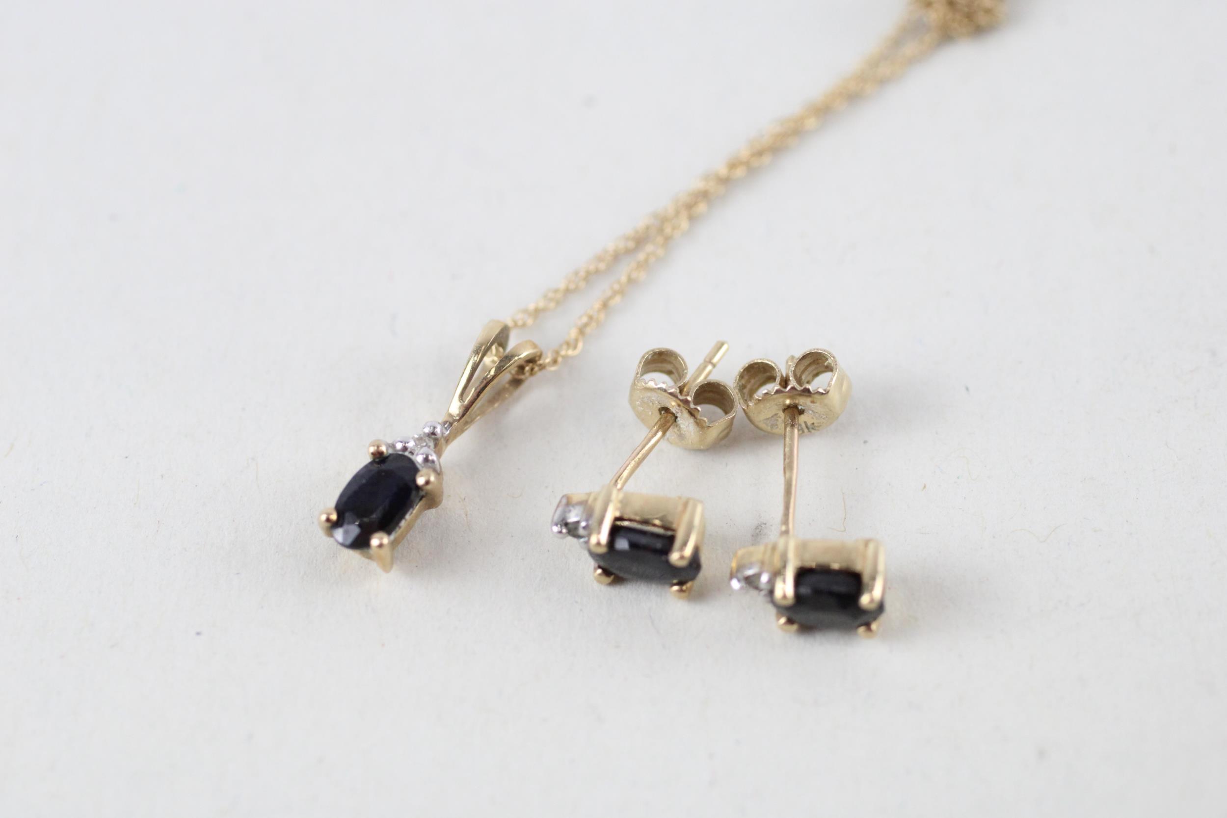 9ct gold diamond & sapphire pendant necklace & earrings set (1.9g)