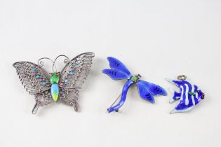 A collection of silver enamelled animal jewellery (17g)