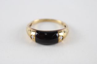 9ct gold black onyx & diamond ring (2.2g) Size P