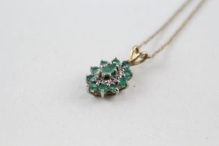 9ct gold emerald& diamond cluster pendant & chain (2.2g)