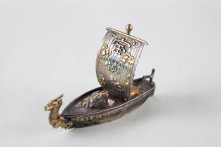 Vintage Stamped .925 Japanese Sterling Silver Novelty Viking Boat Pepperette 18g // Height - 5.5cm