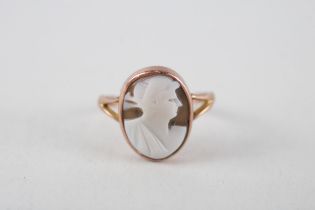 9ct gold shell cameo dress ring (2.1g) Size J 1/2
