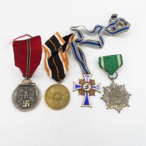 4 x WW2 German Medals Inc Eastern Peoples Medal, Bronze Mothers Cross Etc // In vintage condition