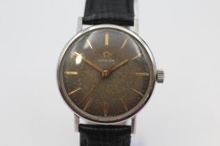 OMEGA 131.018 Gents Vintage Black Dial WRISTWATCH Hand-Wind WORKING // OMEGA 131.018 Gents Vintage