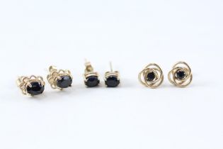 3x 9ct gold sapphire stud earrings (2.6g)