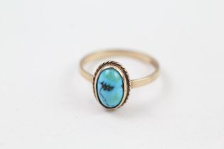 9ct gold vintage turquoise set dress ring (2.3g) Size O