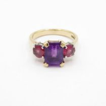 HM 9ct Gold Dress Ring with 3 Purple Stones (4.5g) Size O