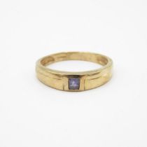 HM 9ct gold ring with purple stone inset (3.5g) Size W