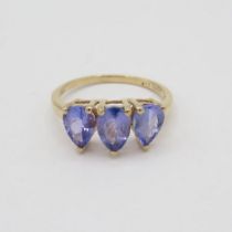 HM 9ct gold dress ring with purple stones (2g) Size L 1/2