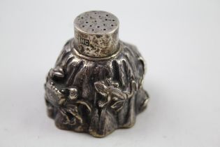 Antique / Vintage .900 Chinese Silver Novelty Pepperette w/ Animal Details (39g) //Height - 4.5cm
