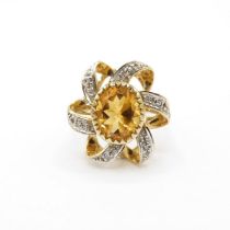 HM 9ct gold flower dress ring with yellow centre stone (4.6g) Size N