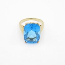 HM 9ct Gold Dress Ring with Blue Stone (5.9g) Size P