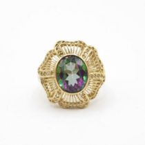 HM 9ct gold cocktail ring with multi coloured stone in centre (6.1g) Size Q