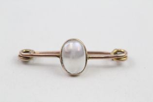 9ct gold moonstone bar brooch (2.5g)