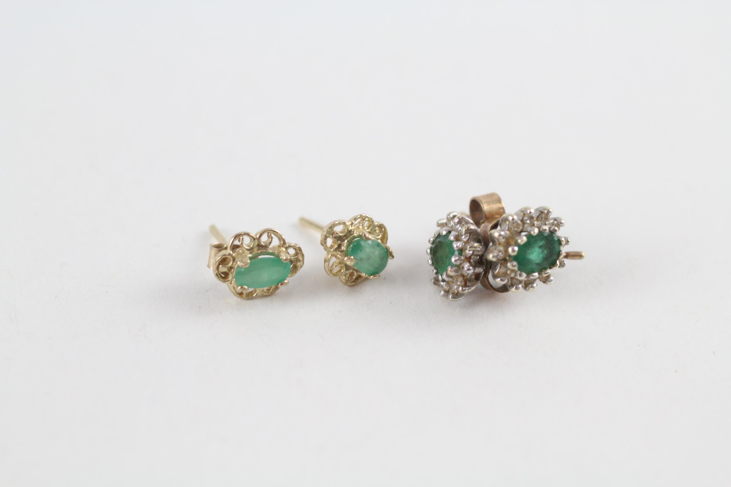 2x 9ct gold emerald & diamond earrings (2.3g)