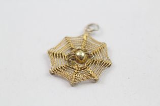 12ct gold spider pendant (1.2g)