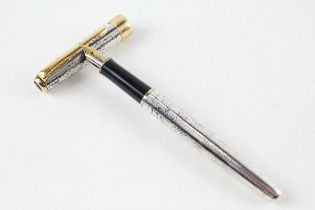 PARKER Sonnet Silver Tone Fountain Pen w/ 18ct Gold Nib WRITING // Dip Tested & WRITING In