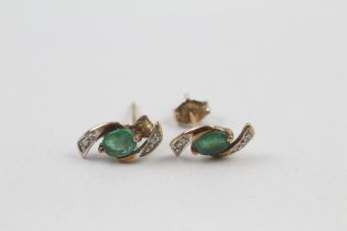 9ct gold emerald & diamond stud earrings (0.8g)