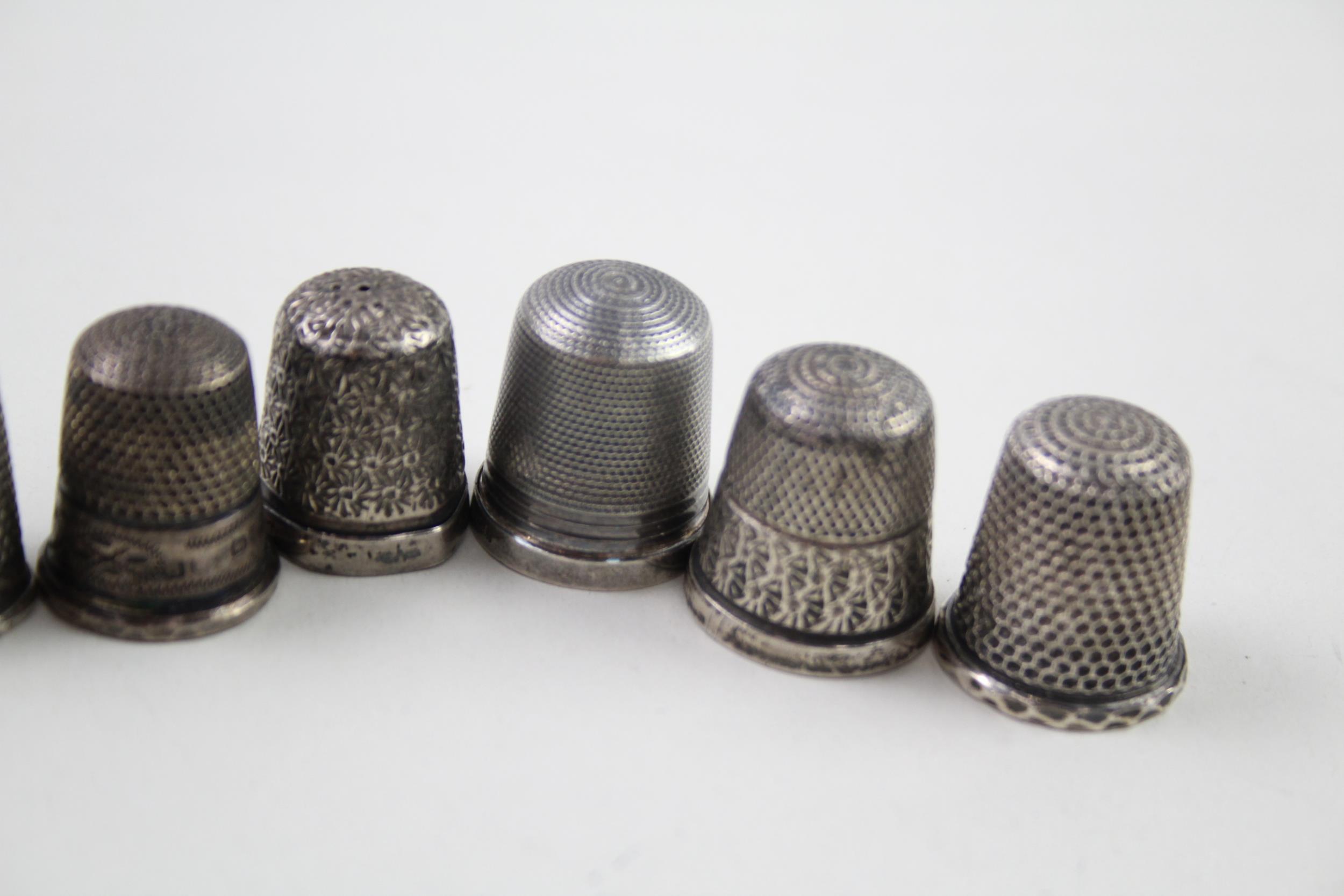 10 x Antique / Vintage HM .925 Sterling Silver Thimbles Inc Charles Horner (45g) // In antique / - Image 5 of 5