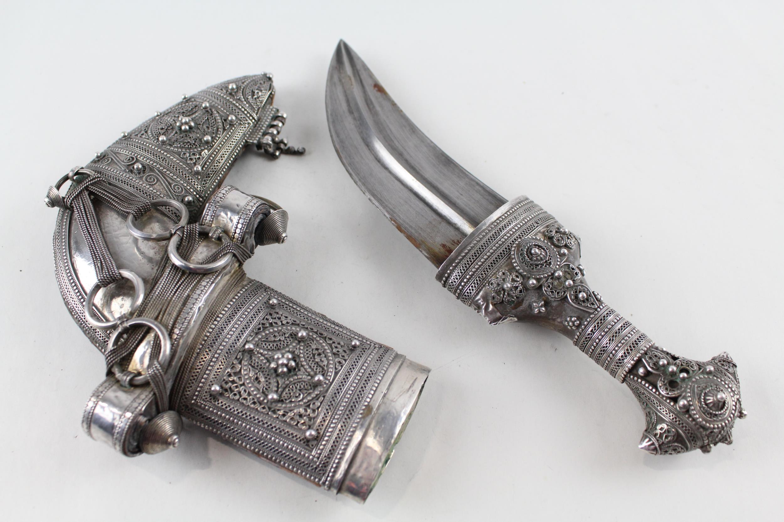 Antique .900 Silver Cased Omani Khanjar / Dagger Middle Eastern (414g) // Length - 26.5cm In antique