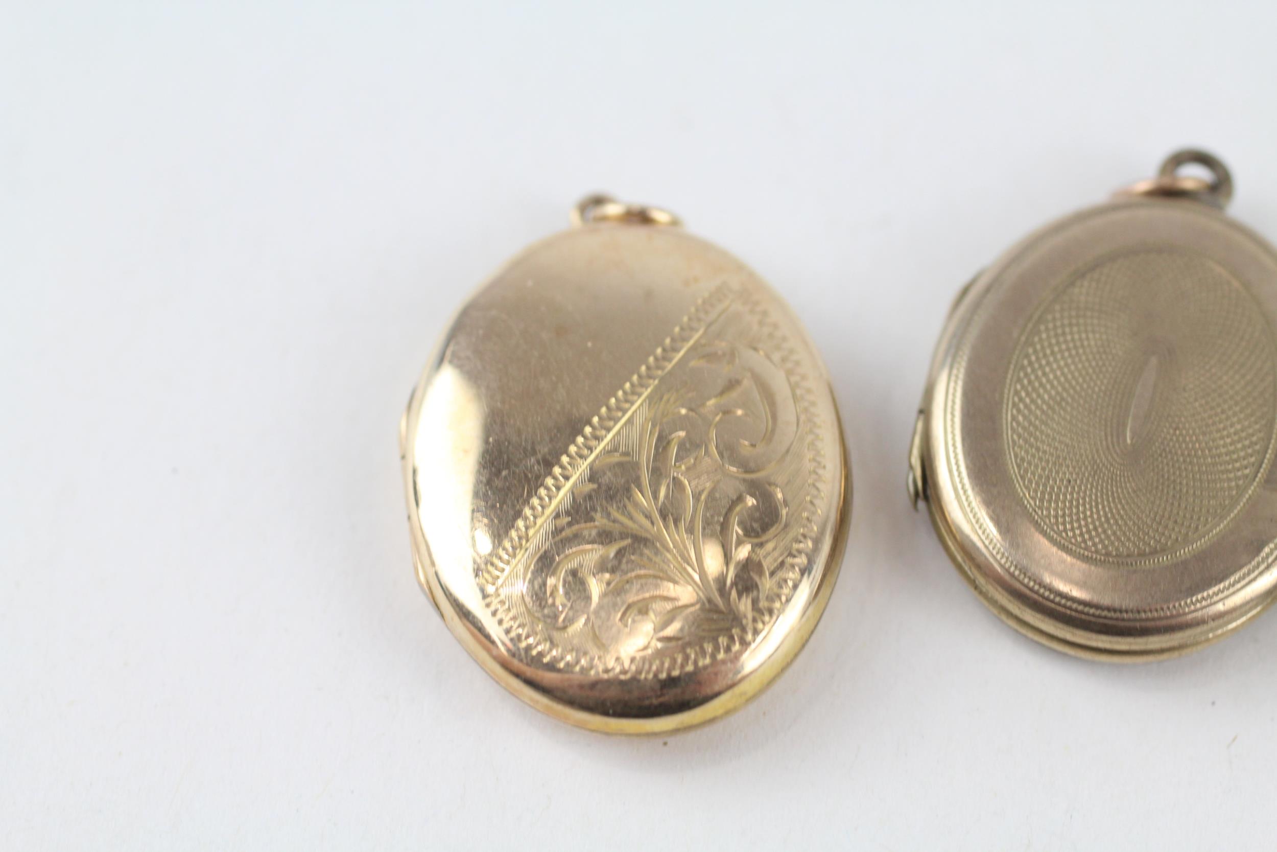 3x 9ct gold back & front antique patterned lockets (13.9g) - Image 4 of 4