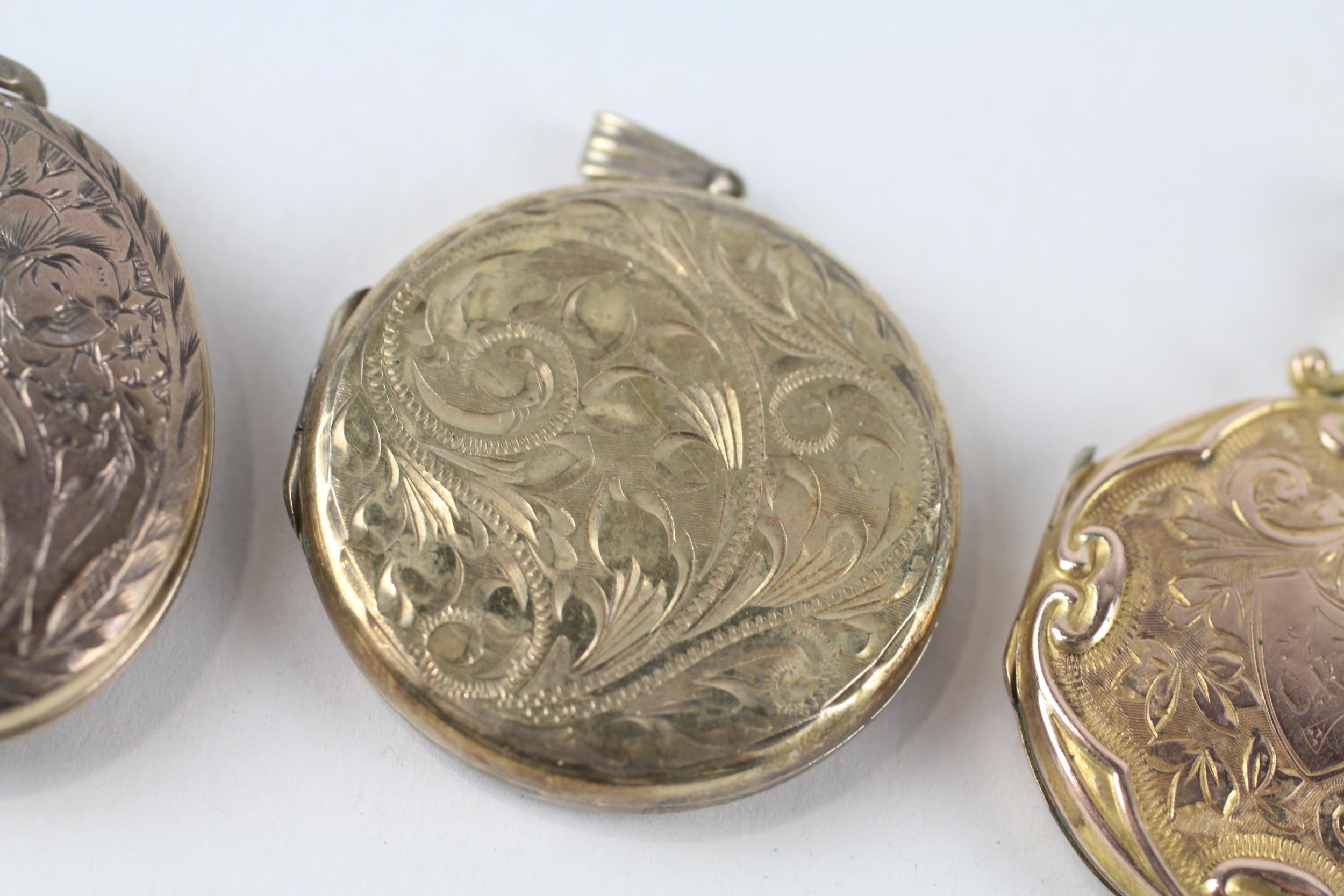 3x 9ct gold back & front antique patterned lockets (24.1g) - Image 3 of 5