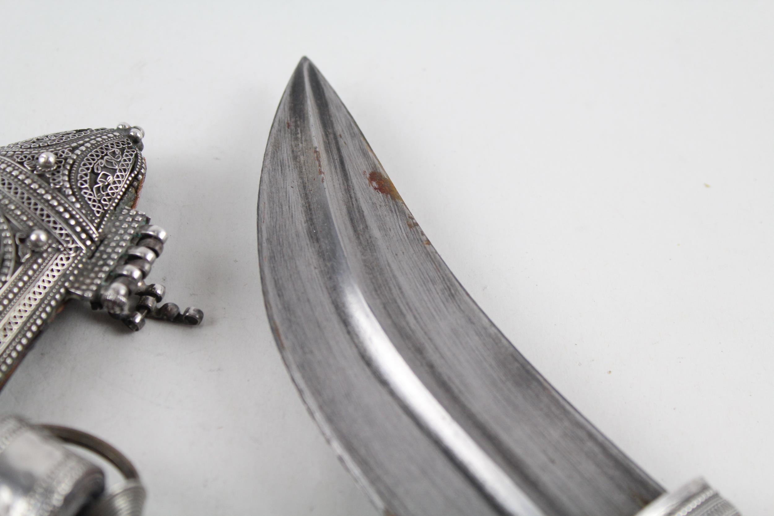 Antique .900 Silver Cased Omani Khanjar / Dagger Middle Eastern (414g) // Length - 26.5cm In antique - Bild 4 aus 8