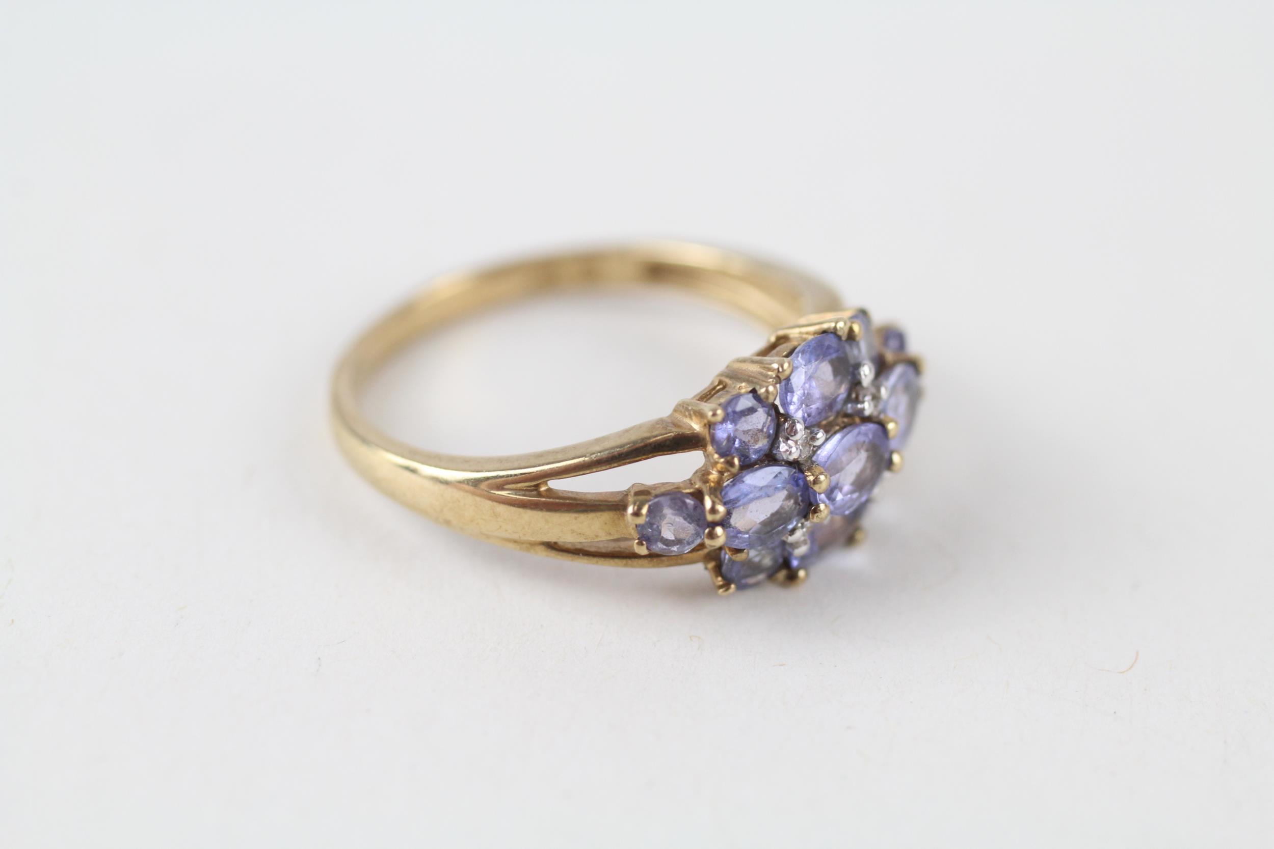 9ct gold tanzanite & diamond cluster ring (2.3g) Size M - Image 2 of 4