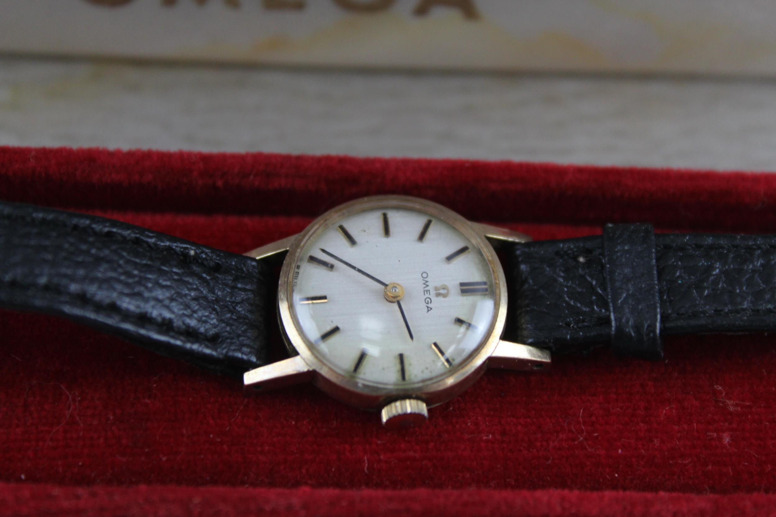 OMEGA 9ct Gold Cased Ladies Vintage WRISTWATCH Hand-wind WORKING Boxed // OMEGA 9ct Gold Cased - Image 2 of 5