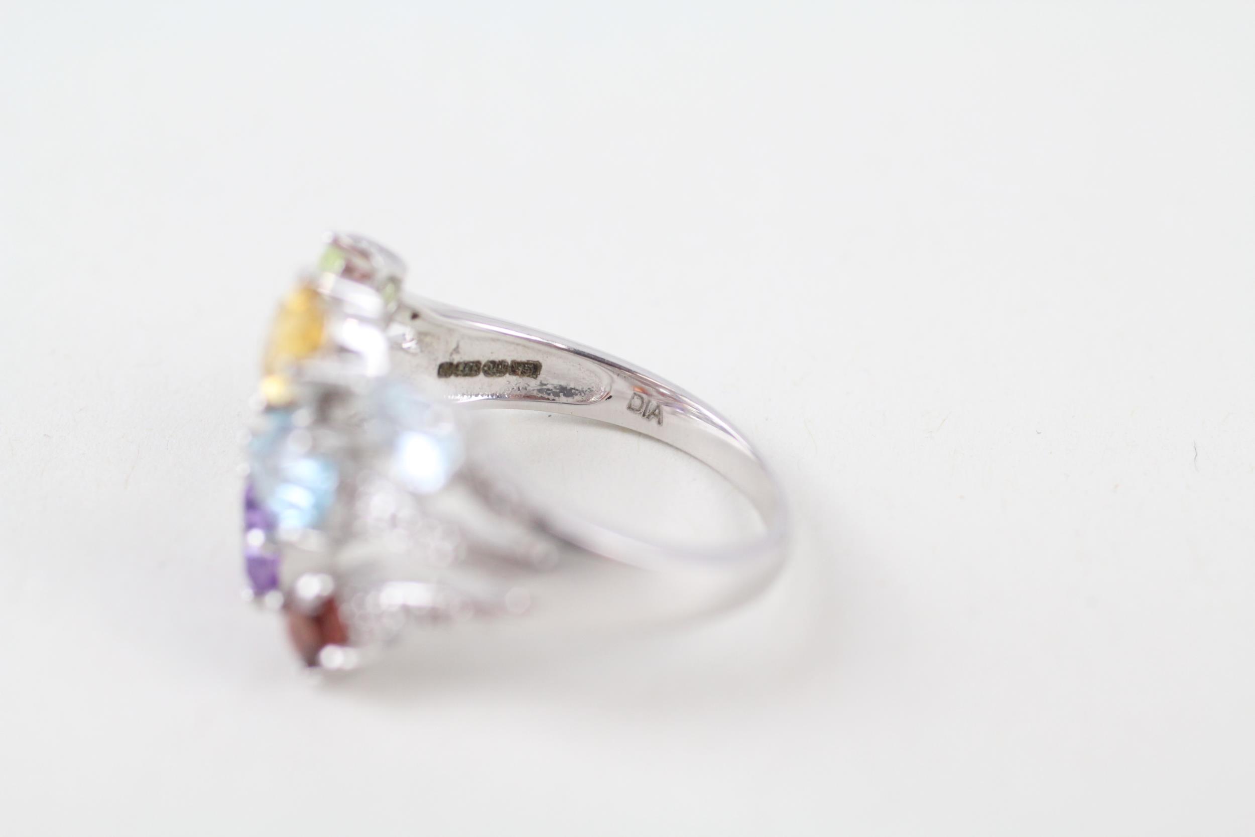 9ct gold multi-gemstone dress ring including diamond, citrine, amethyst, citrine, peridot & topaz ( - Image 4 of 4